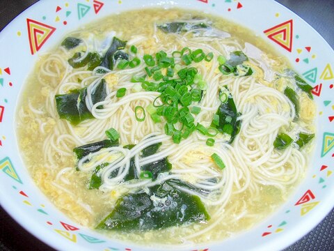 夜食にどうぞ♪我が家の“卵とわかめのにゅうめん”